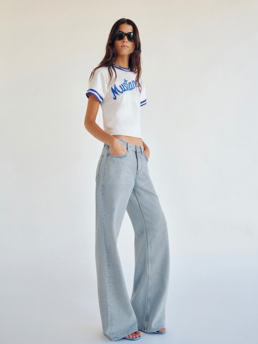 Reformation Cary Low Rise Slouchy Wide Leg Jeans Blue - Size 23